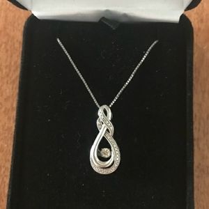 Dancing Rhythm Motion Necklace